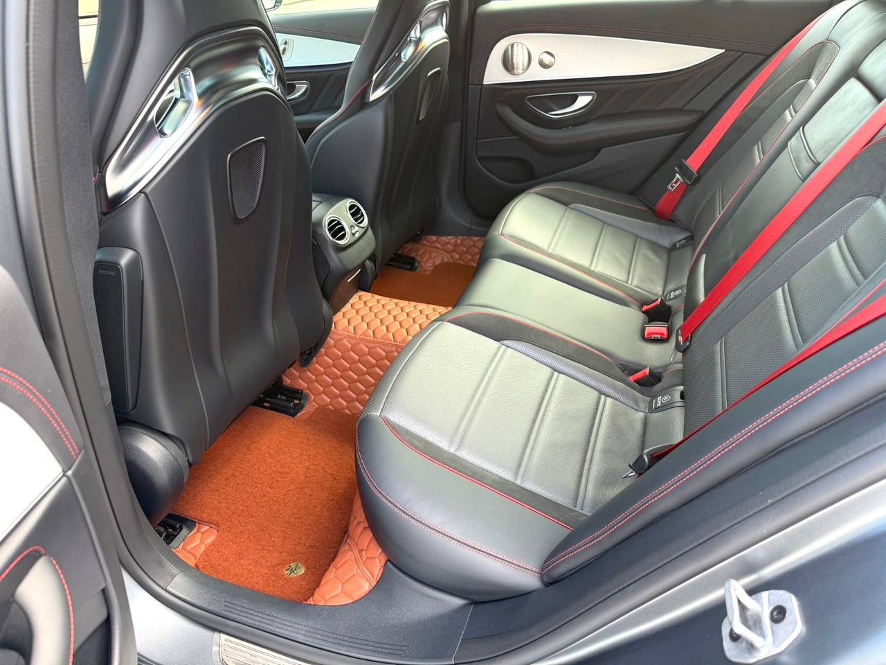 Mercedes-Benz E-Class, фотография 7