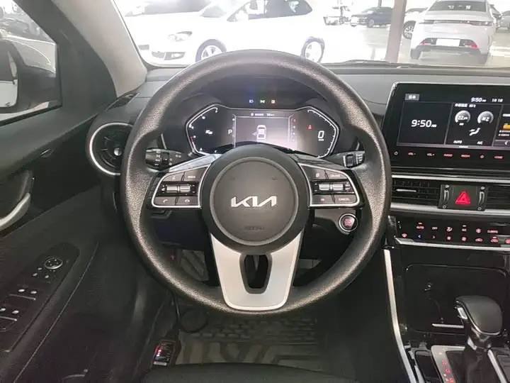 KIA K3 , фотография 3