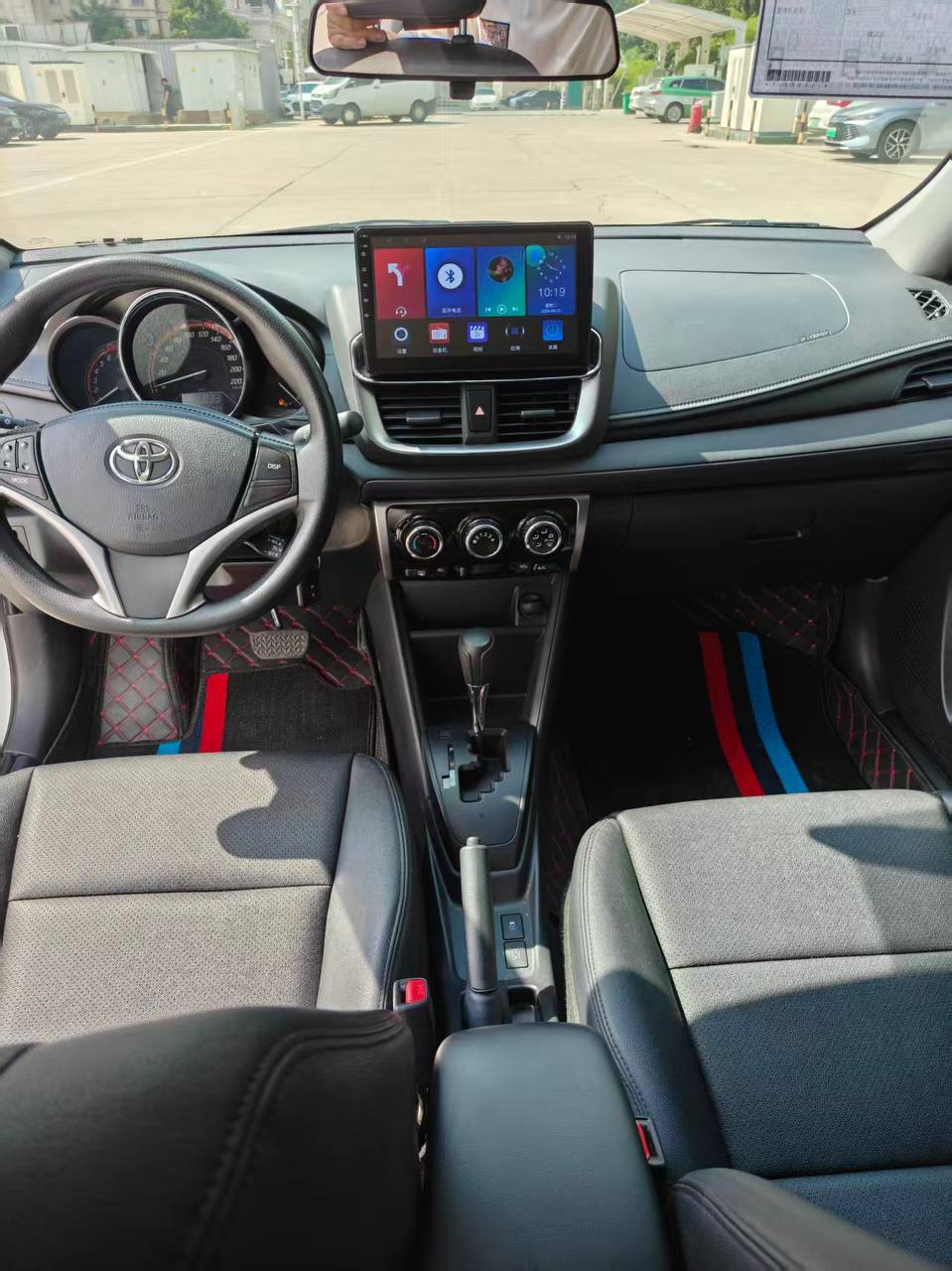 Toyota YARiS L, фотография 10